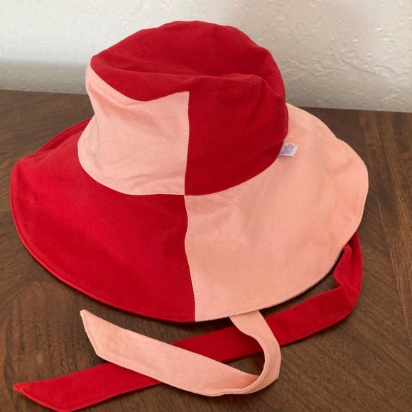NWT Ruth Projects Dolores Bucket Hat - Strawberry Shortcake - Picture 2 of 4